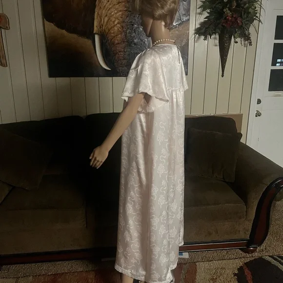 Vintage~ Christian Dior Size Medium Pink Elegant Nightgown